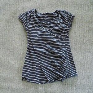 WOMENS SMALL MATERNITY BREAST FEEDING PUMPING SHORT SLEEVE SHIRT STRIPED